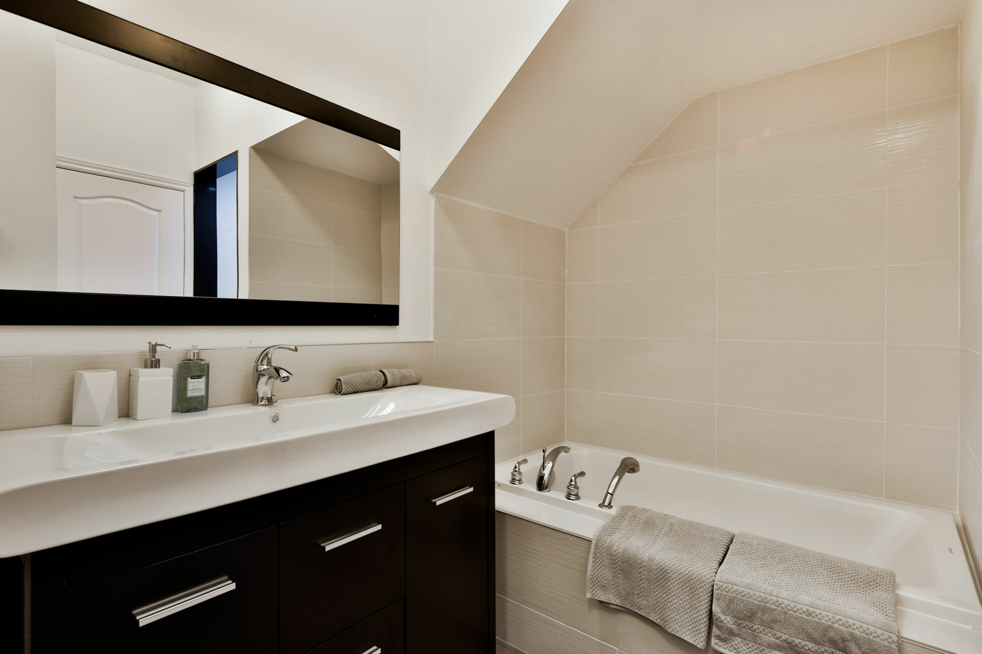Apartament Le St-Lau Loft Montreal Zewnętrze zdjęcie